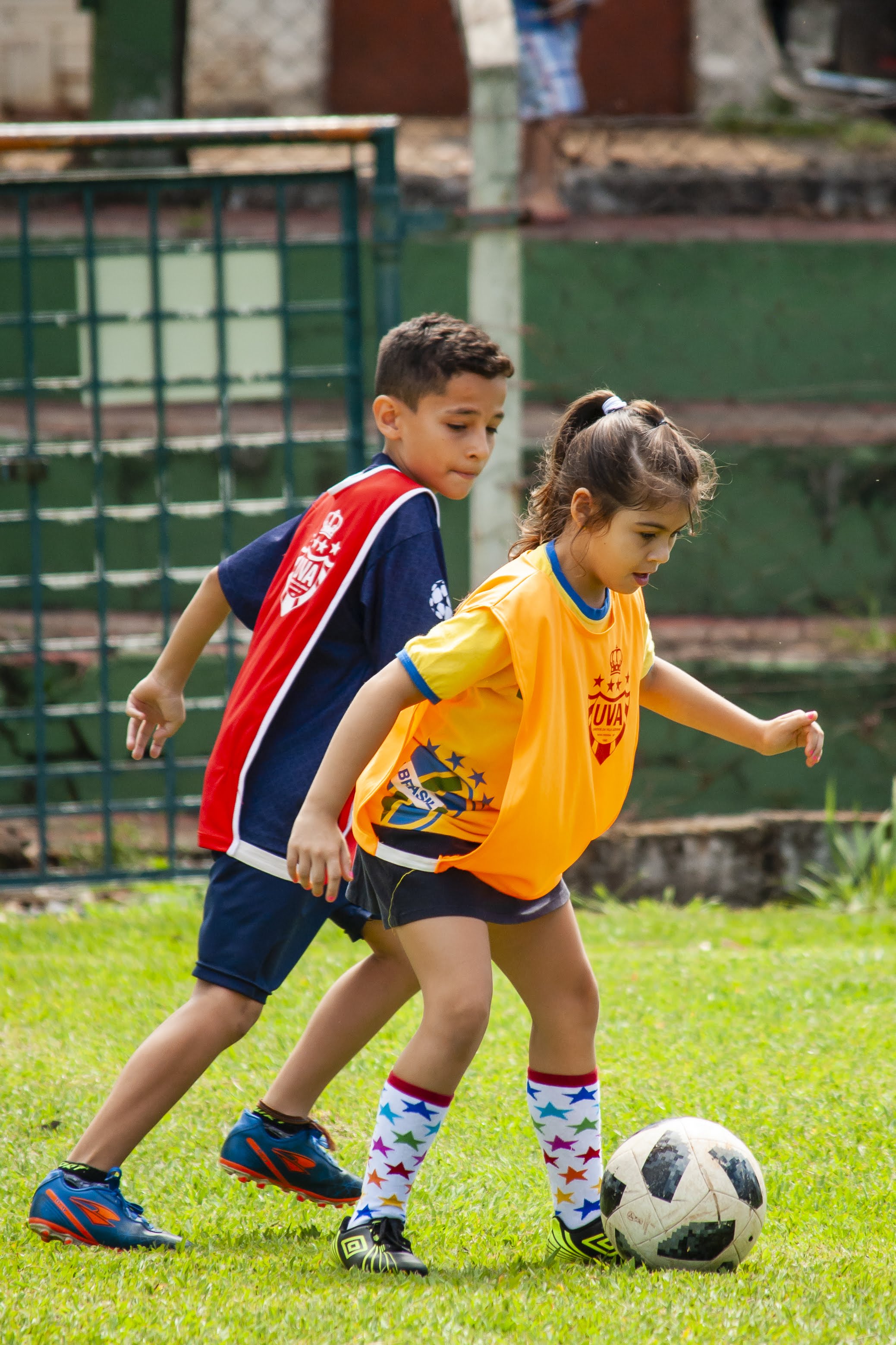 Crianças treinando no Projeto UVA
